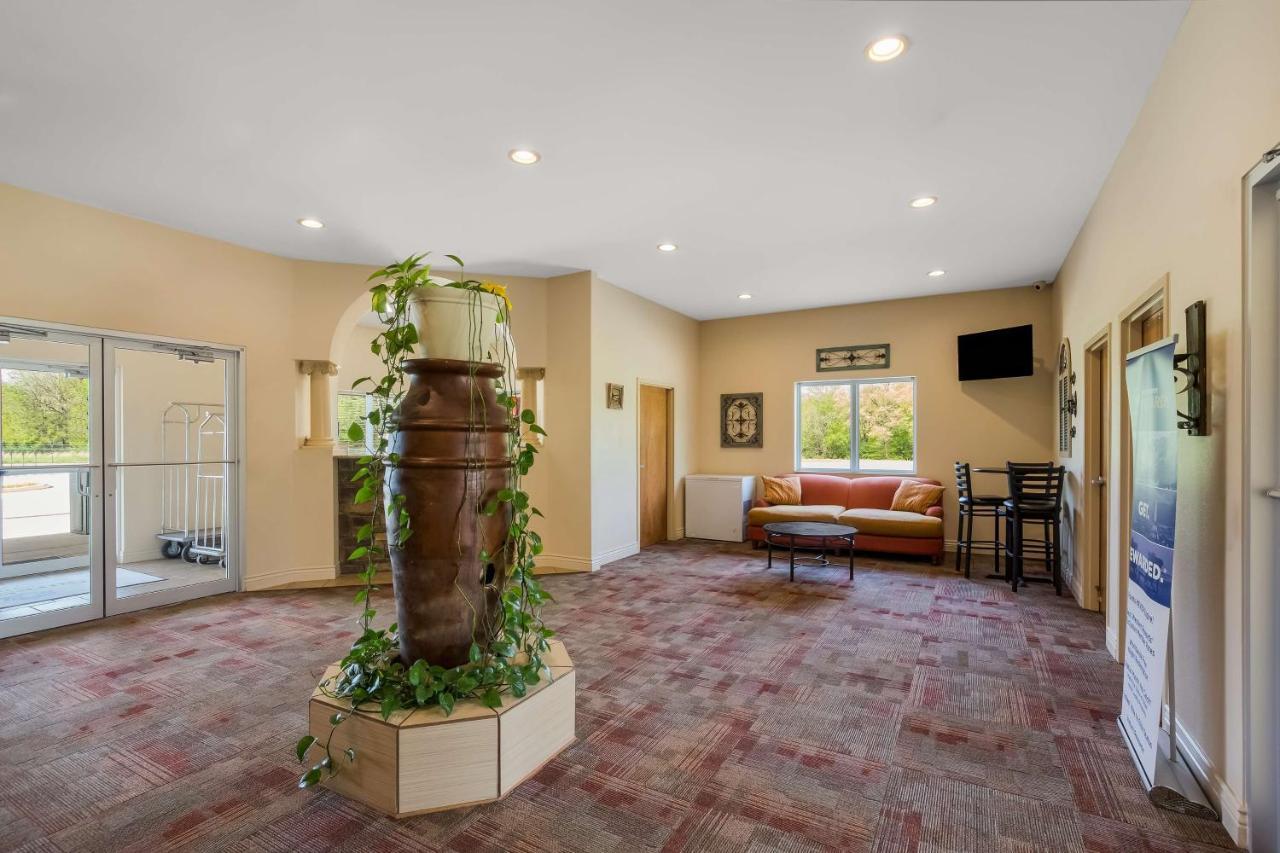 Hotel Surestay By Western Rend Whittington
