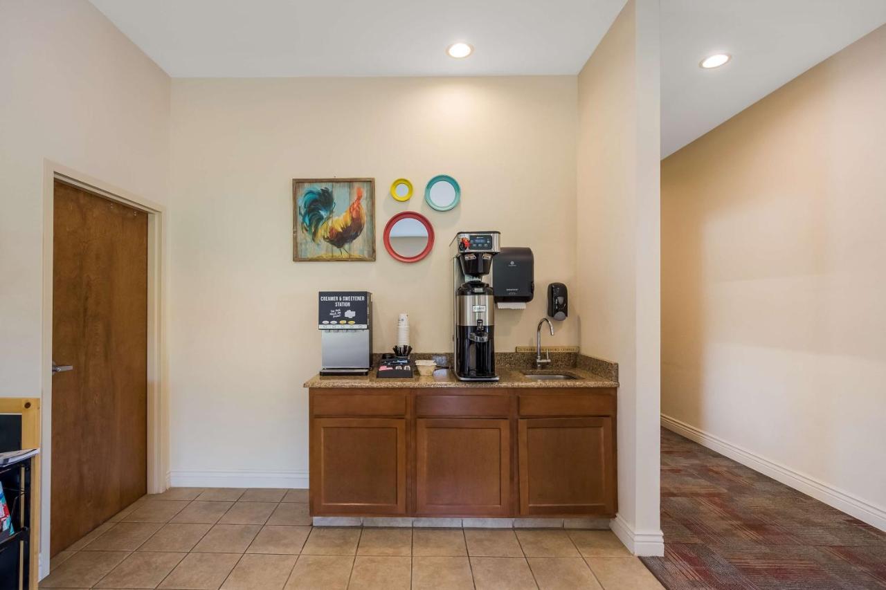 Hotel Surestay By Western Rend Whittington